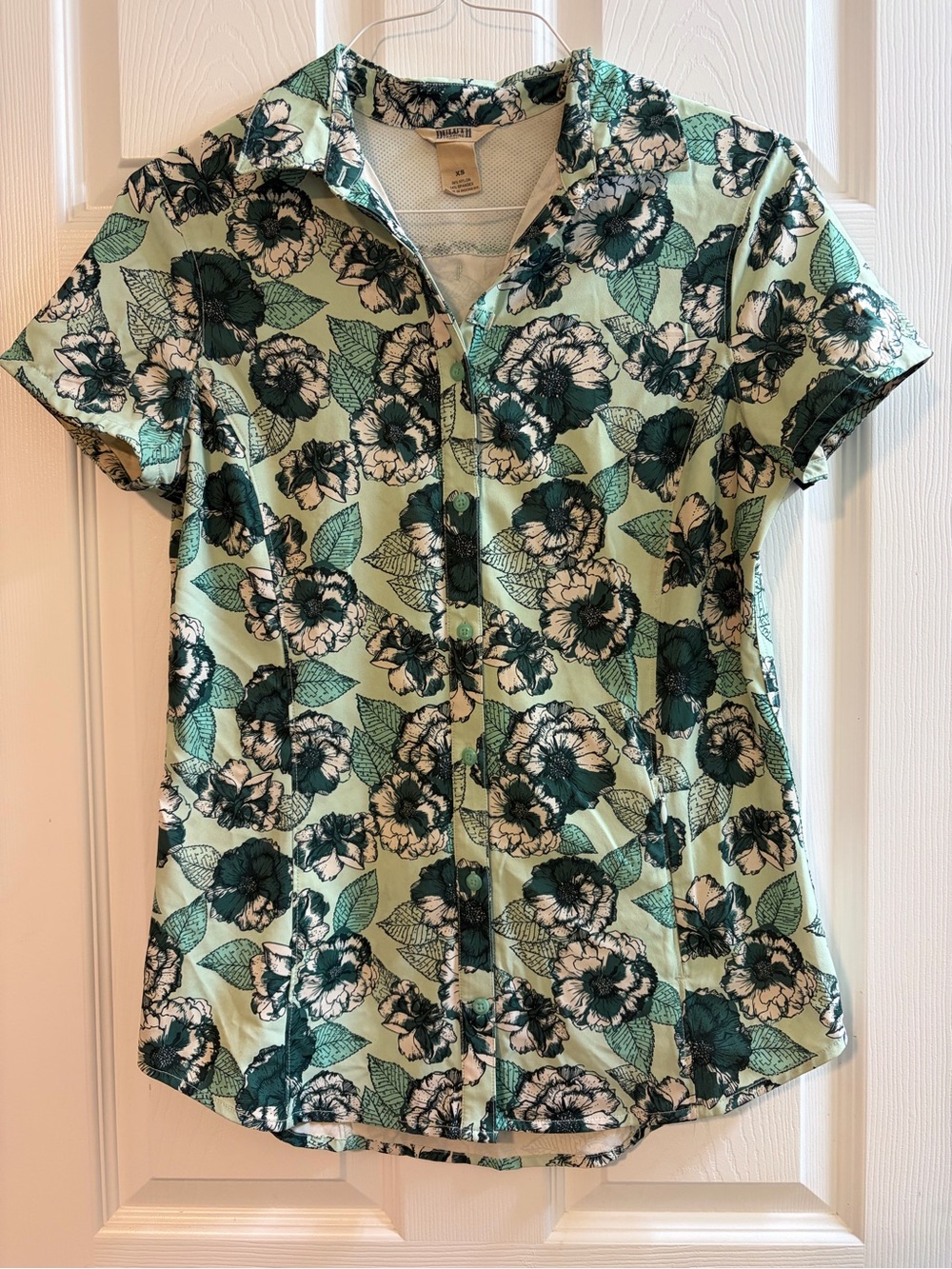 Duluth Trading Co Mint Green Floral Button-Down Shirt